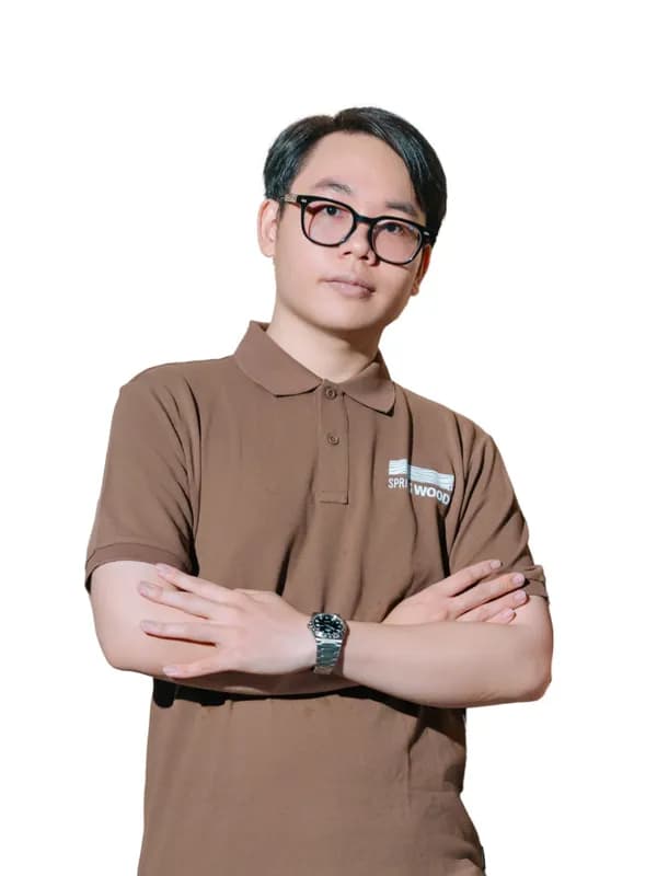 Mr. Victor – Sales Agent Spring Wood
